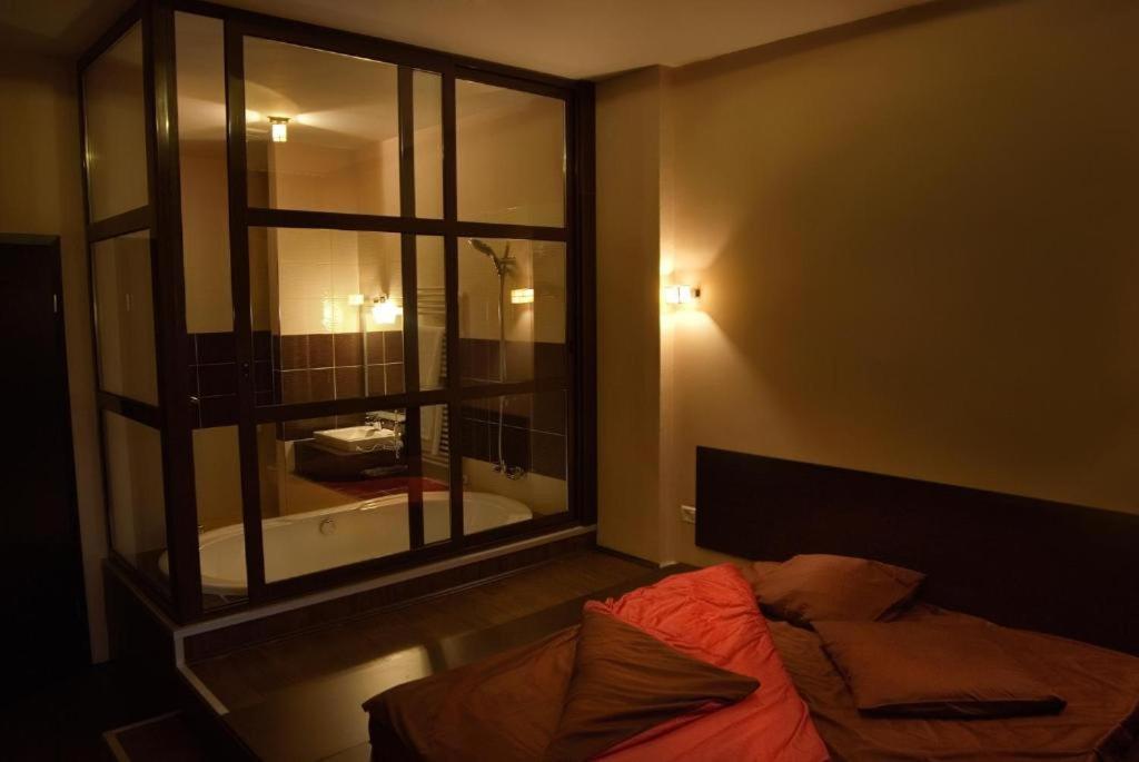 Hotel Decentria 티미쇼아라 외부 사진