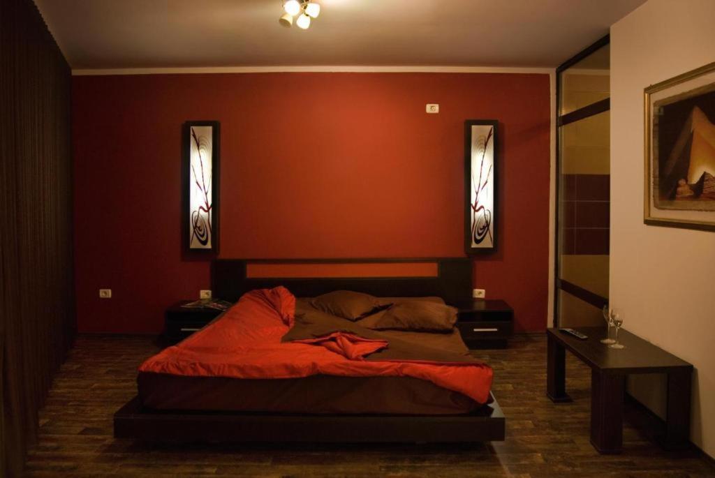 Hotel Decentria 티미쇼아라 외부 사진